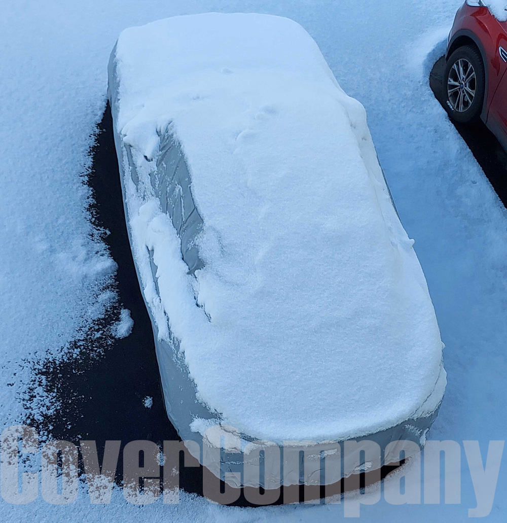 Commander une housse de voiture pour l'hiver ? Protégez votre voiture  contre le gel et la neige - LeSpécialistedeBâches